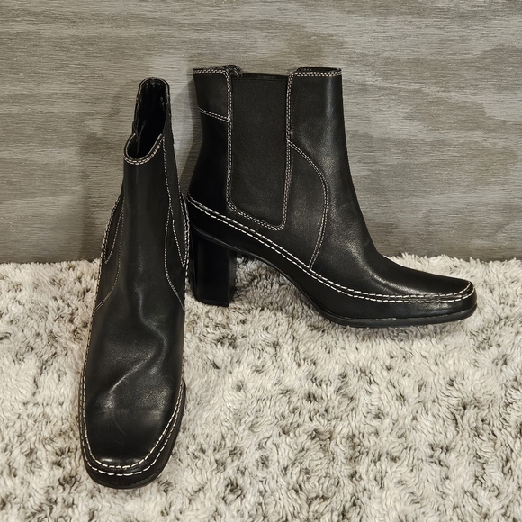 Aeropostale Shoes - Aerosoles SZ 10 NWOB Black Leather Pull On 3" Heel Wide Stitch Elastic Side Boot